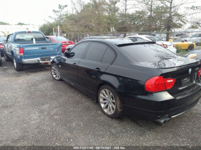 Photo 2 VIN: WBAPK7C59BA820421 - BMW 3 