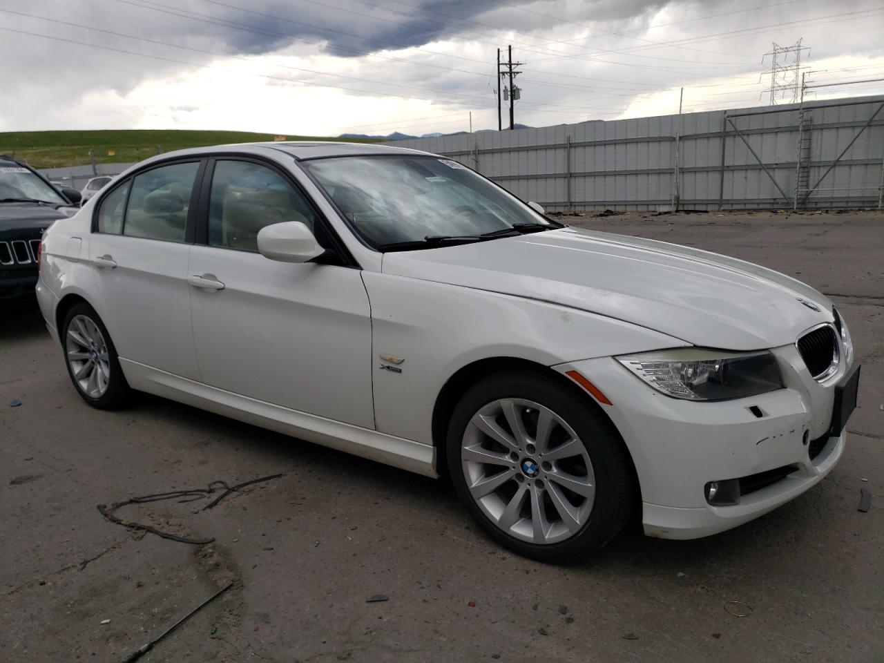 Photo 3 VIN: WBAPK7C59BA820984 - BMW 3ER 