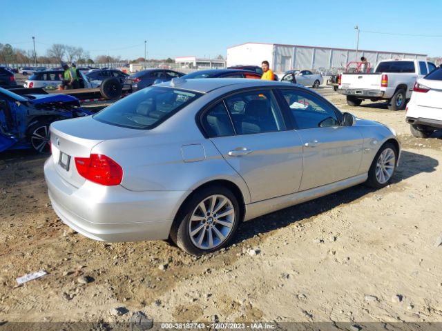 Photo 3 VIN: WBAPK7C59BF082302 - BMW 328I 