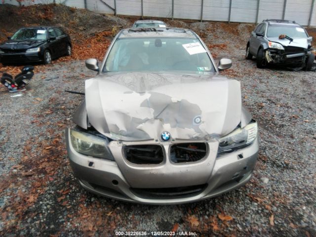 Photo 5 VIN: WBAPK7C5XAA458677 - BMW 328I 