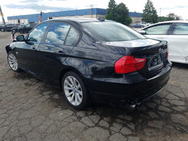 Photo 2 VIN: WBAPK7C5XBA463668 - BMW 328I 