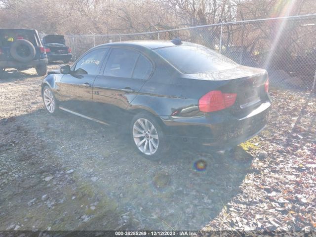 Photo 2 VIN: WBAPK7C5XBA463668 - BMW 328I 