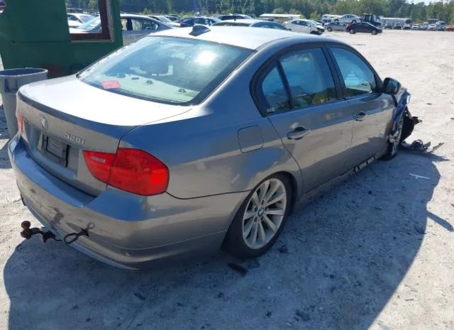 Photo 3 VIN: WBAPK7C5XBA772203 - BMW 3 SERIES 