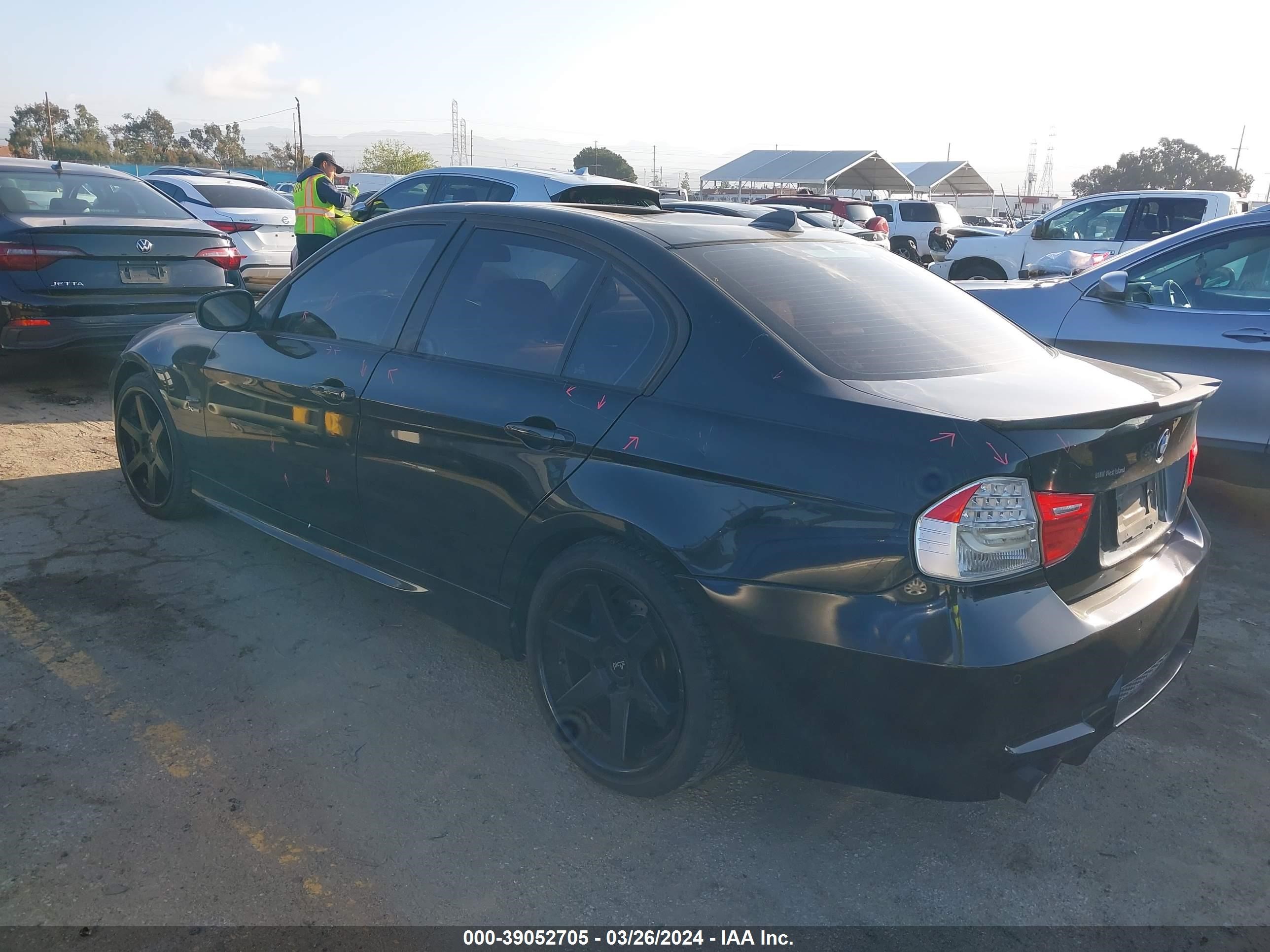 Photo 2 VIN: WBAPK7C5XBF086374 - BMW 3ER 