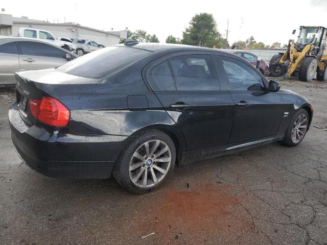 Photo 2 VIN: WBAPK7G50BNN77553 - BMW 3 SERIES 