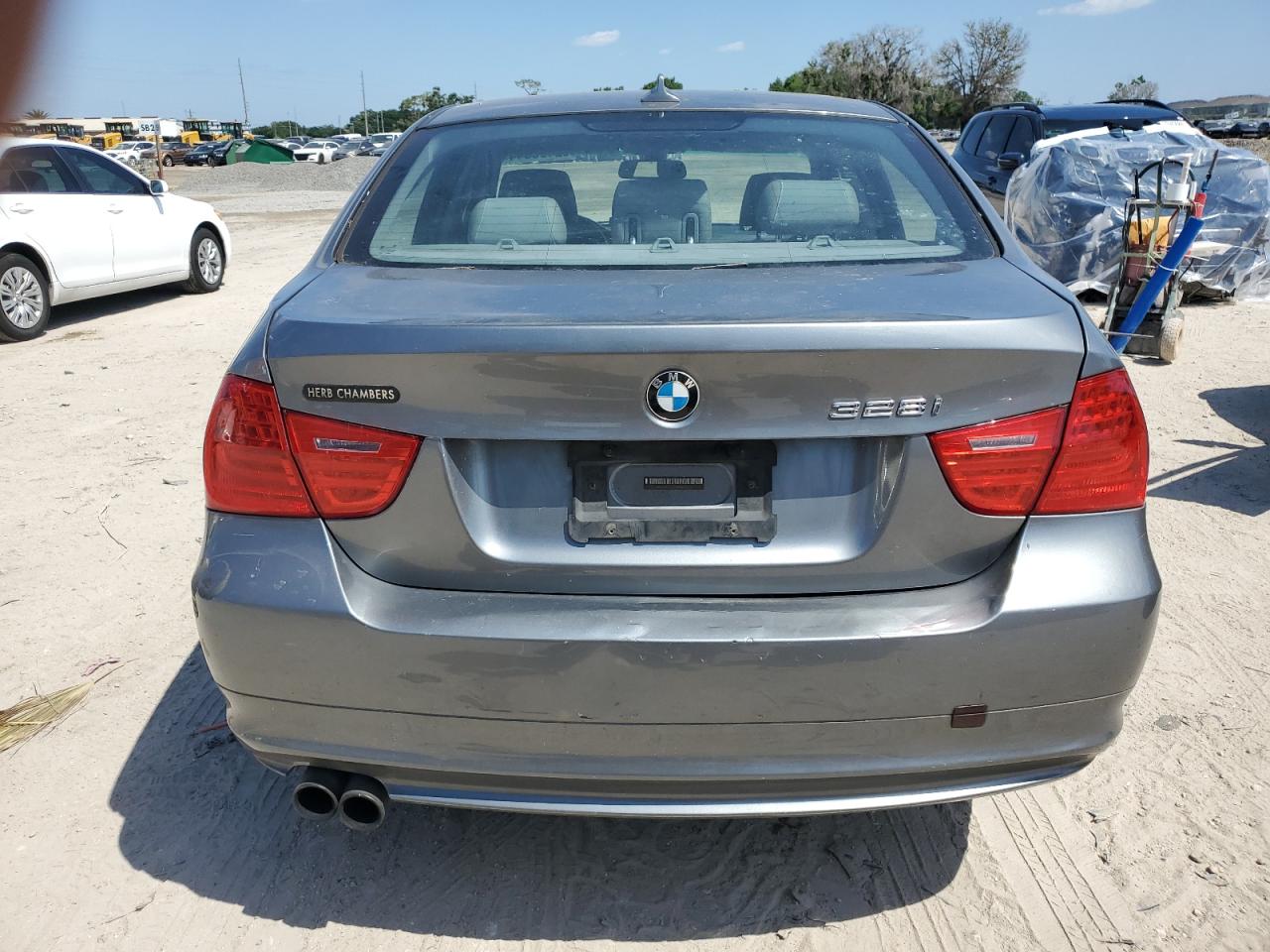 Photo 5 VIN: WBAPK7G50BNN86625 - BMW 3ER 