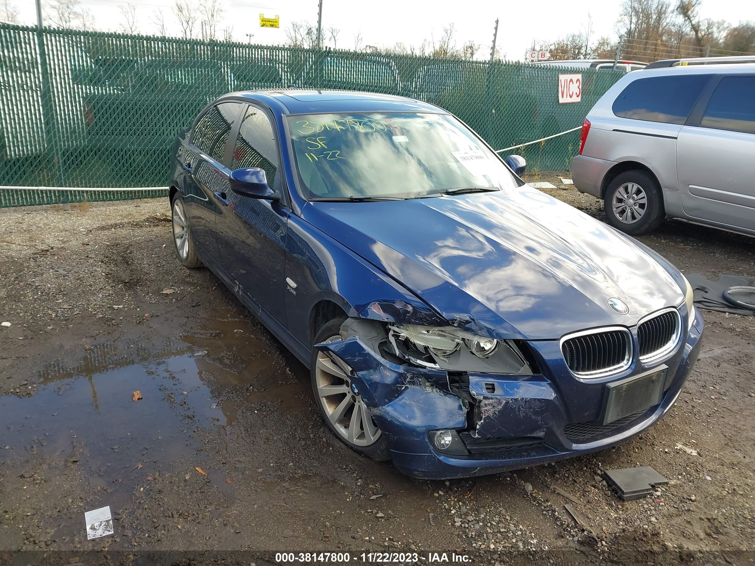 Photo 0 VIN: WBAPK7G54BNN86353 - BMW 3ER 