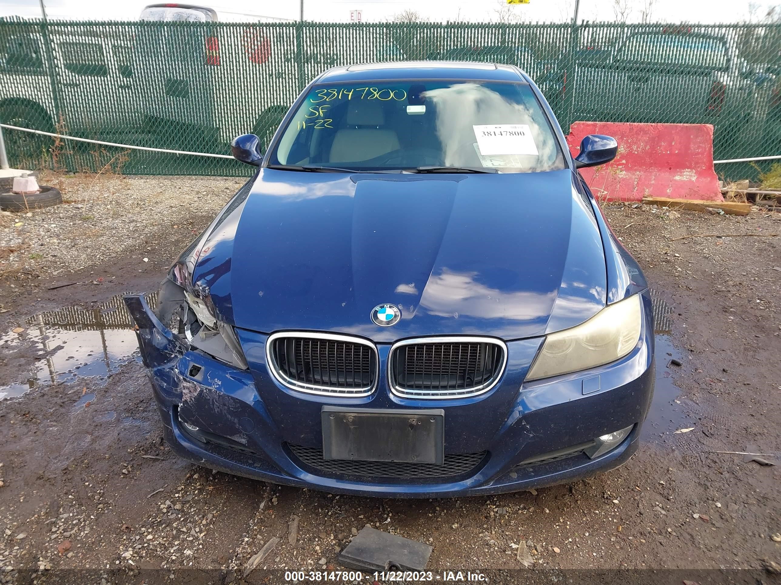 Photo 11 VIN: WBAPK7G54BNN86353 - BMW 3ER 