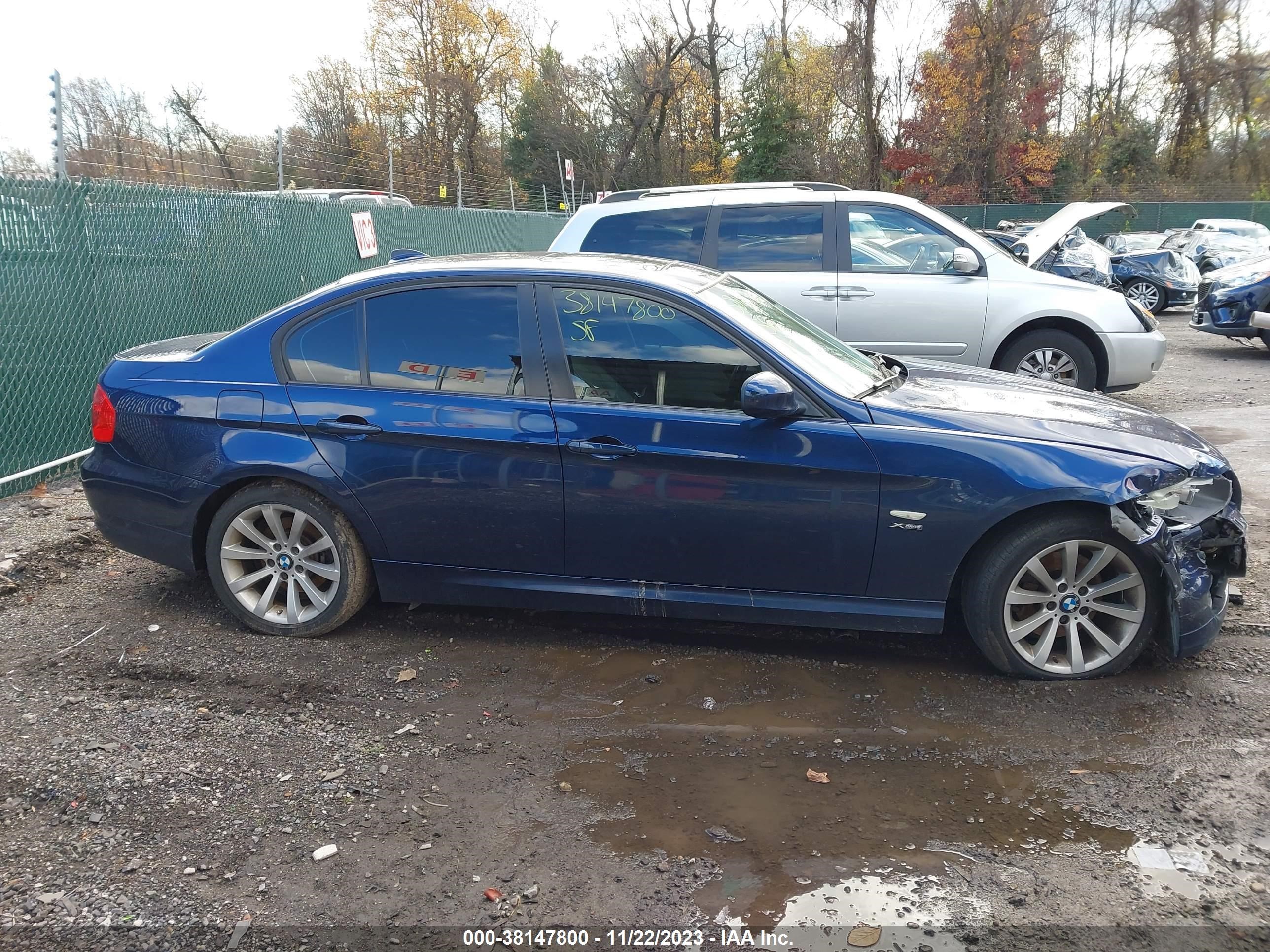 Photo 12 VIN: WBAPK7G54BNN86353 - BMW 3ER 