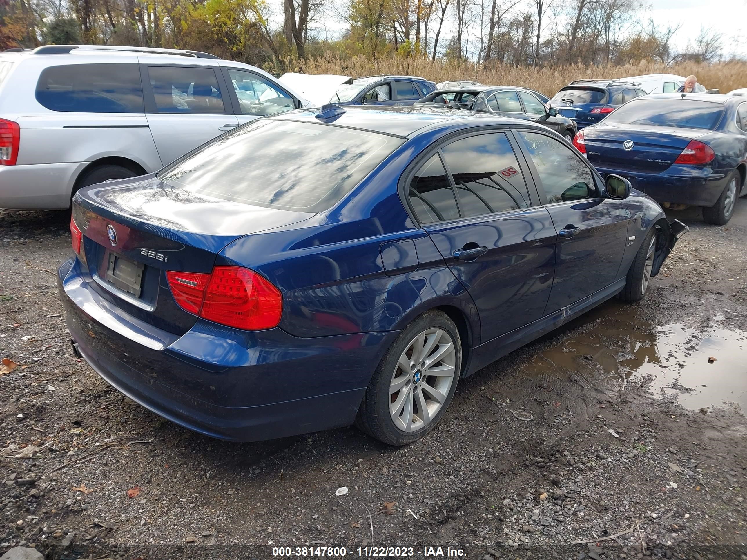 Photo 3 VIN: WBAPK7G54BNN86353 - BMW 3ER 