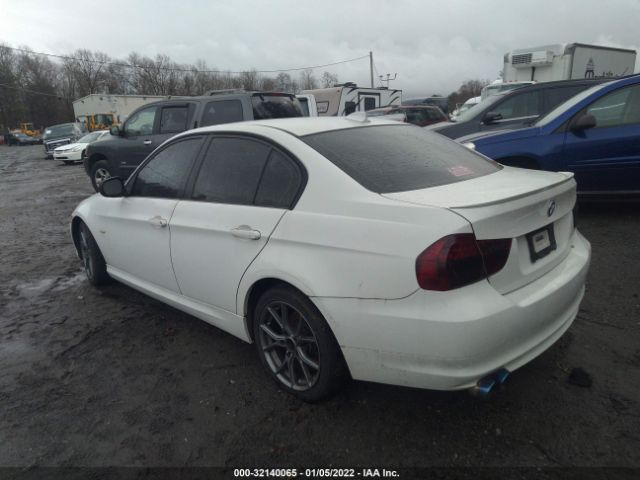 Photo 2 VIN: WBAPK7G55BNN77998 - BMW 3 