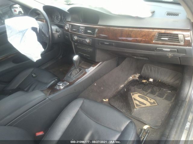 Photo 4 VIN: WBAPK7G56BNN48848 - BMW 3 