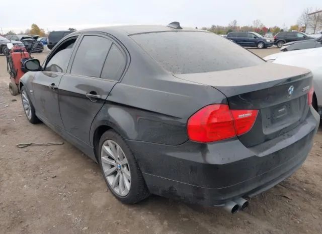 Photo 2 VIN: WBAPK7G57BNN71331 - BMW 3 SERIES 