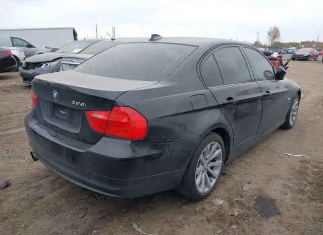 Photo 3 VIN: WBAPK7G57BNN71331 - BMW 3 SERIES 