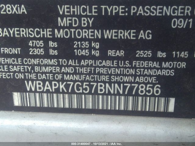 Photo 8 VIN: WBAPK7G57BNN77856 - BMW 3 