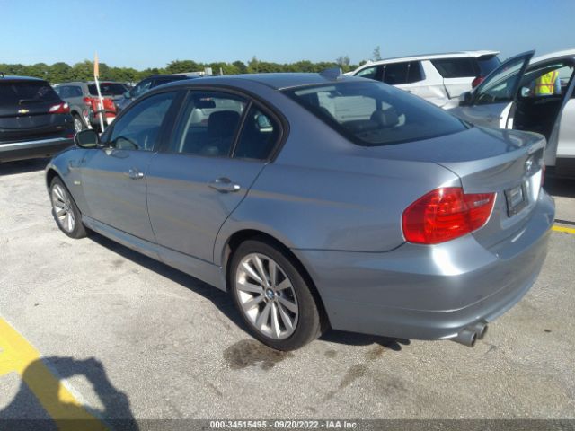 Photo 2 VIN: WBAPK7G5XBNN69783 - BMW 3 SERIES 