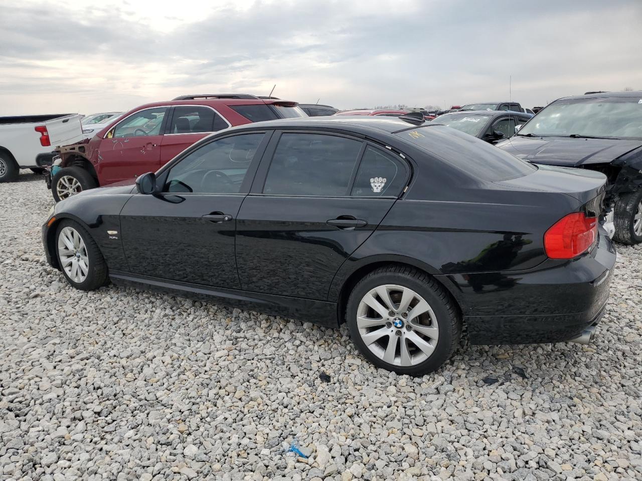 Photo 1 VIN: WBAPK7G5XBNN85515 - BMW 3ER 