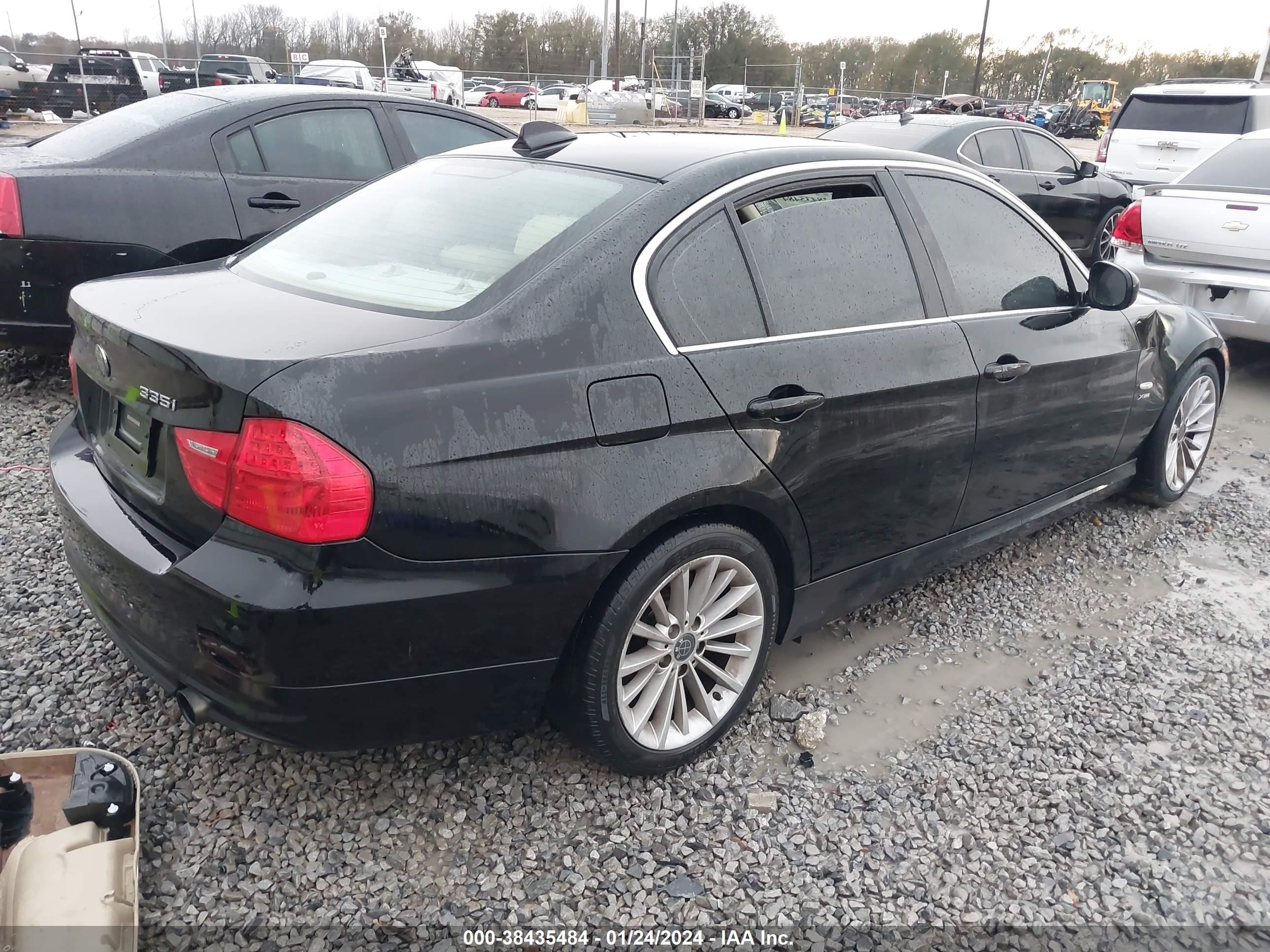 Photo 3 VIN: WBAPL33549A405751 - BMW 3ER 