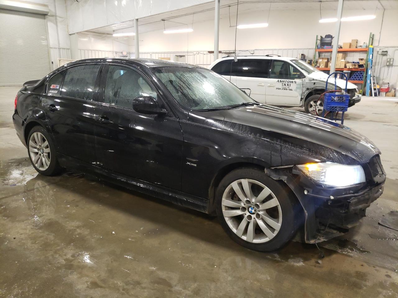 Photo 3 VIN: WBAPL3C55AA408923 - BMW 3ER 