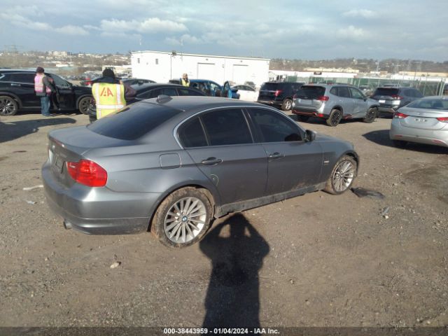 Photo 3 VIN: WBAPL3C57AA408812 - BMW 335I 