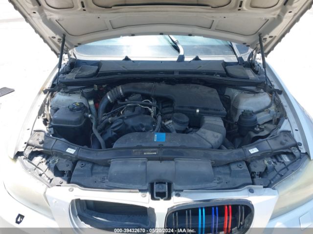 Photo 9 VIN: WBAPL5C54BA918323 - BMW 335I 