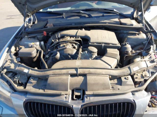 Photo 9 VIN: WBAPL5C56BA983092 - BMW 335I 