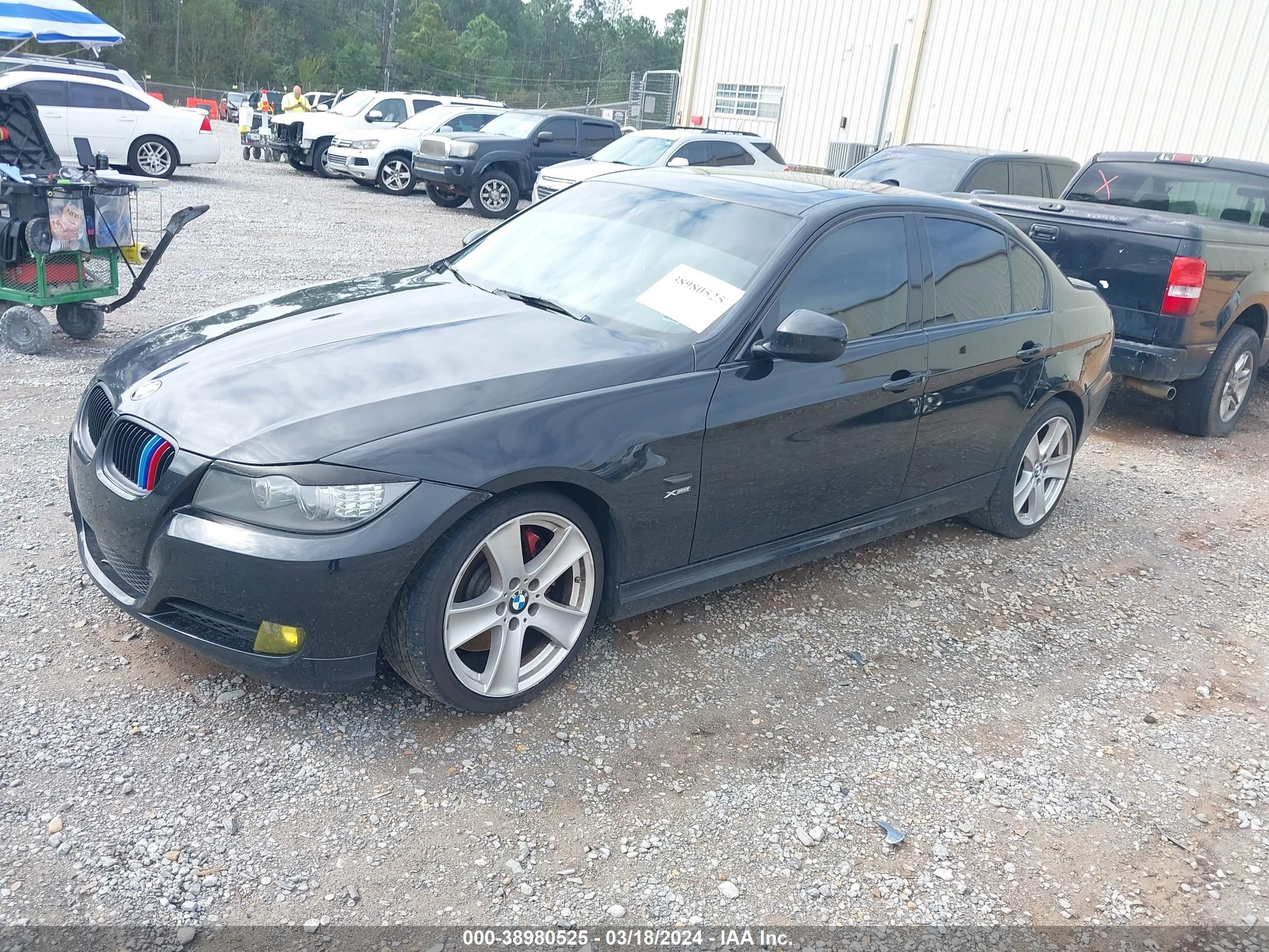 Photo 1 VIN: WBAPL5G56BNN21845 - BMW 3ER 