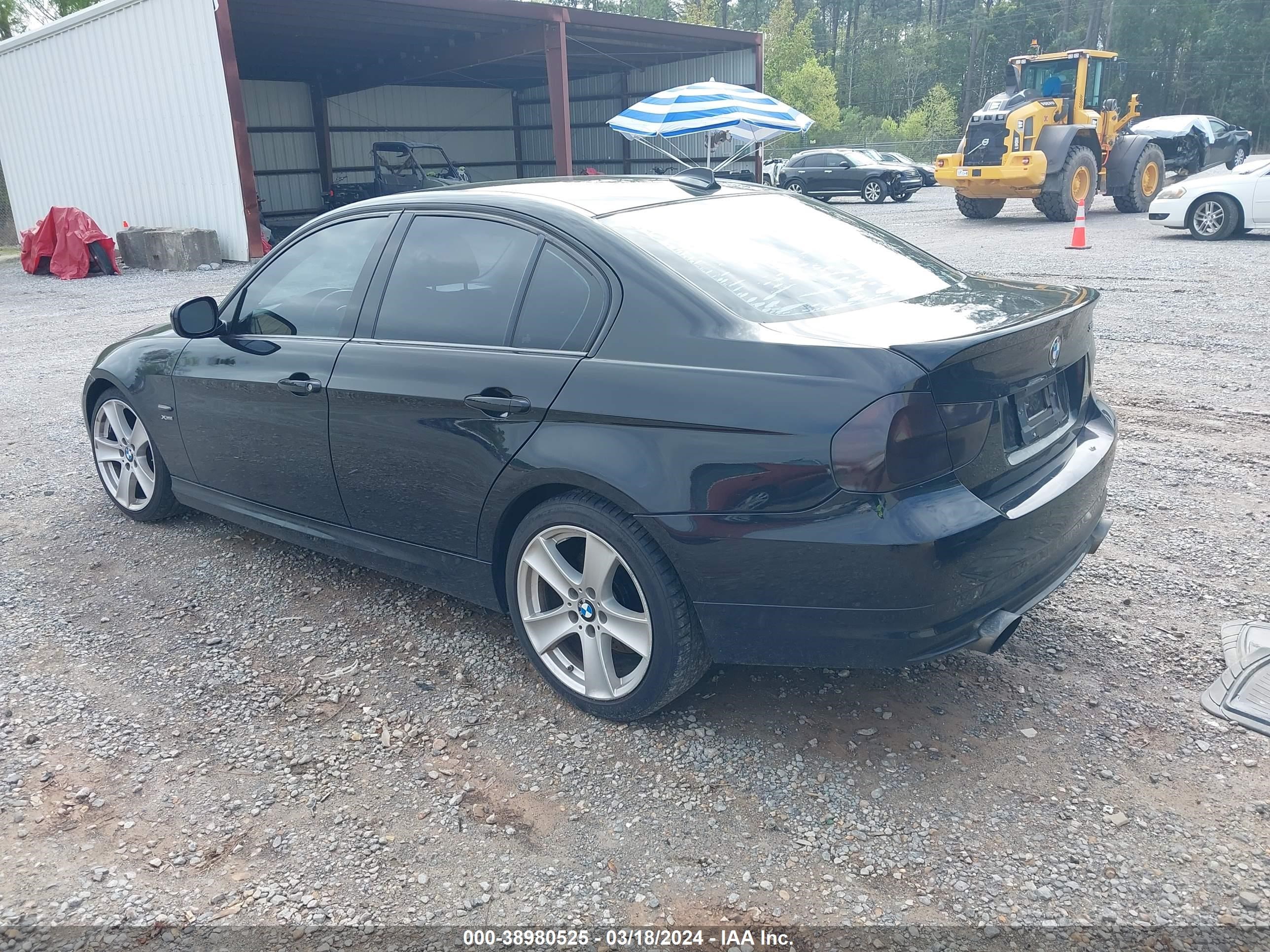 Photo 2 VIN: WBAPL5G56BNN21845 - BMW 3ER 