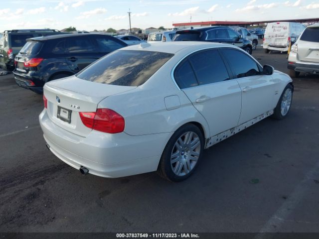 Photo 3 VIN: WBAPL5G5XBNN23498 - BMW 335I 