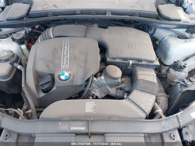 Photo 9 VIN: WBAPL5G5XBNN23498 - BMW 335I 