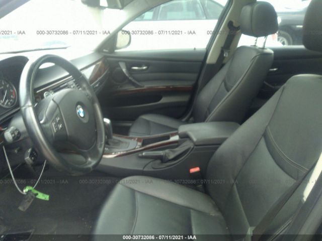 Photo 4 VIN: WBAPM5G51BNN01094 - BMW 3 