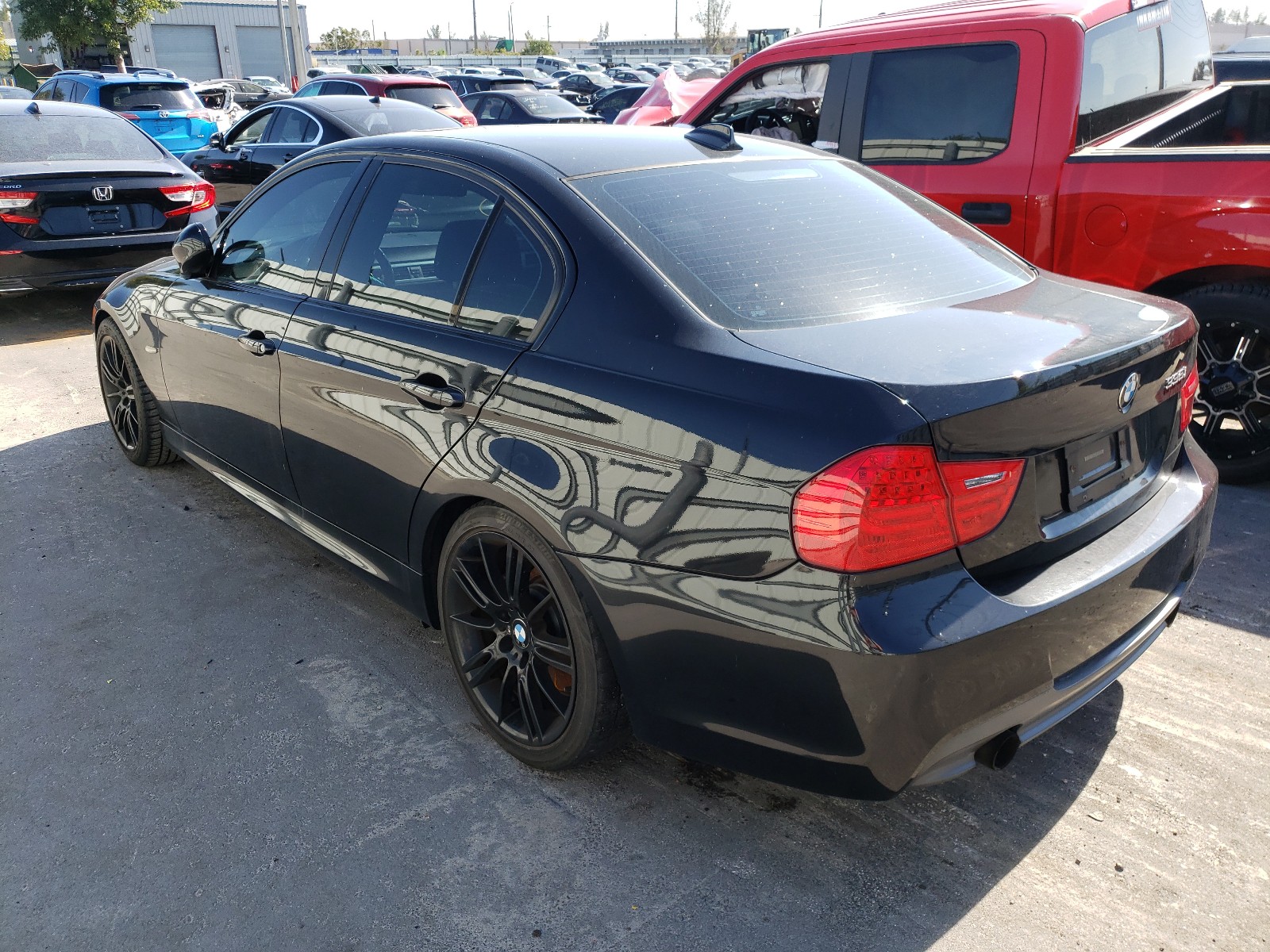 Photo 2 VIN: WBAPM5G52BNN00567 - BMW 335 I 