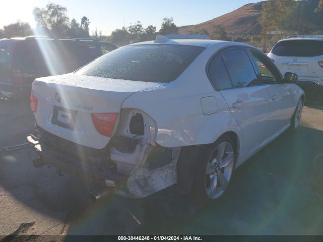 Photo 3 VIN: WBAPM5G53BNN00402 - BMW 335I 