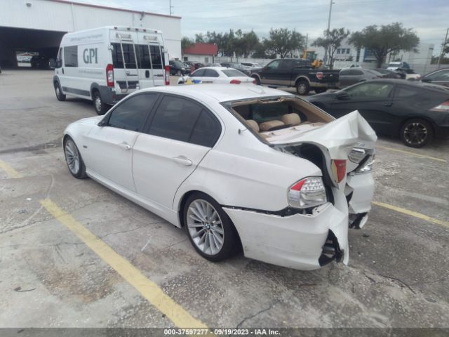 Photo 2 VIN: WBAPM7C58AE192045 - BMW 335I 