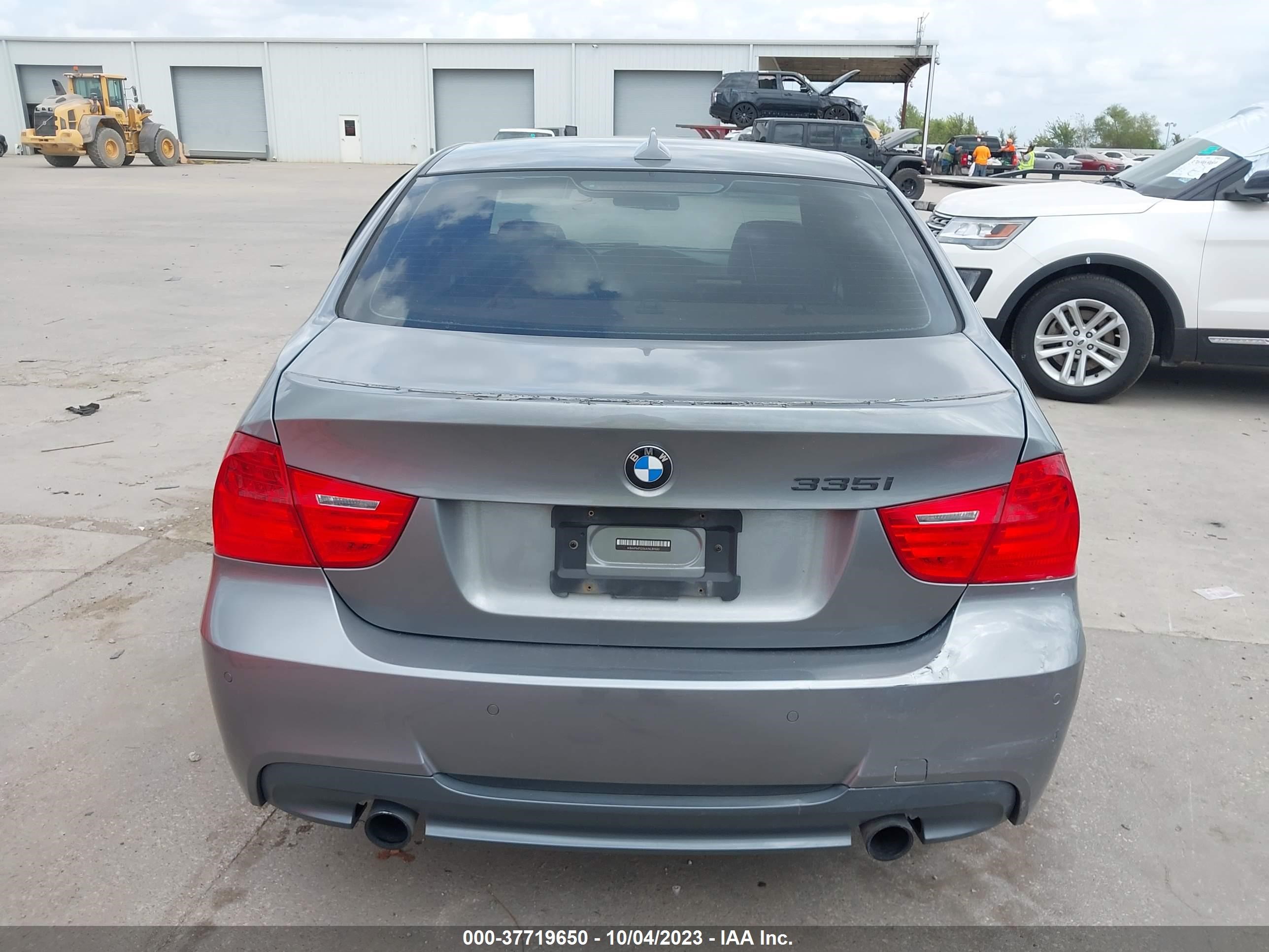 Photo 16 VIN: WBAPM7G56ANL89483 - BMW 3ER 