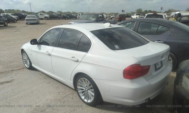 Photo 2 VIN: WBAPN7C55AA779114 - BMW 3 