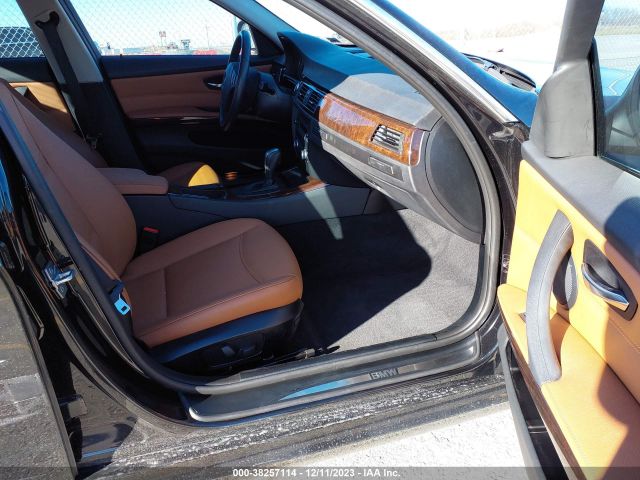 Photo 4 VIN: WBAPN7C57BA780007 - BMW 335 