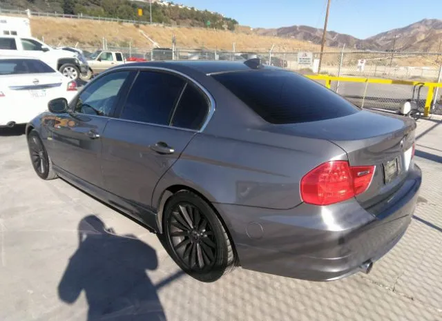 Photo 2 VIN: WBAPN7C57BF184690 - BMW 3 SERIES 