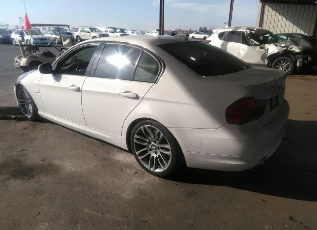 Photo 2 VIN: WBAPN7C59AA266674 - BMW 3 SERIES 