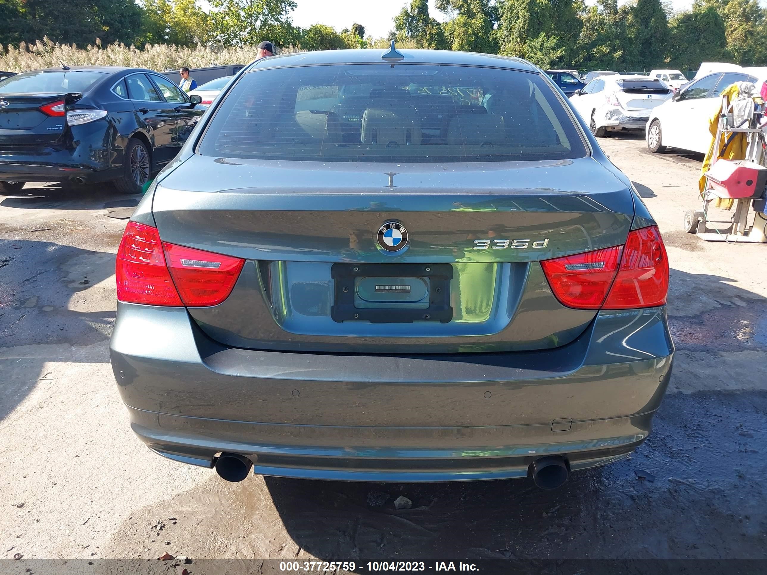 Photo 15 VIN: WBAPN7C59BA782373 - BMW 3 SERIES 