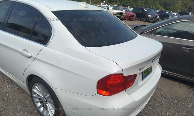 Photo 2 VIN: WBAPN7C59BA948133 - BMW 335 