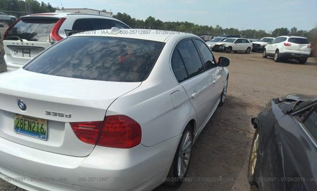 Photo 3 VIN: WBAPN7C59BA948133 - BMW 335 