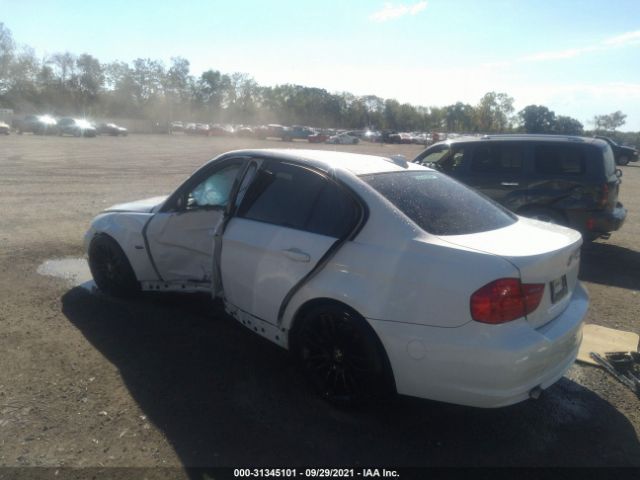 Photo 2 VIN: WBAPN7C5XAA266876 - BMW 3 