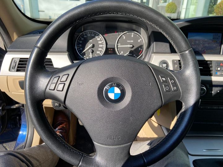 Photo 11 VIN: WBAPP51050F068603 - BMW 3-SERIE 