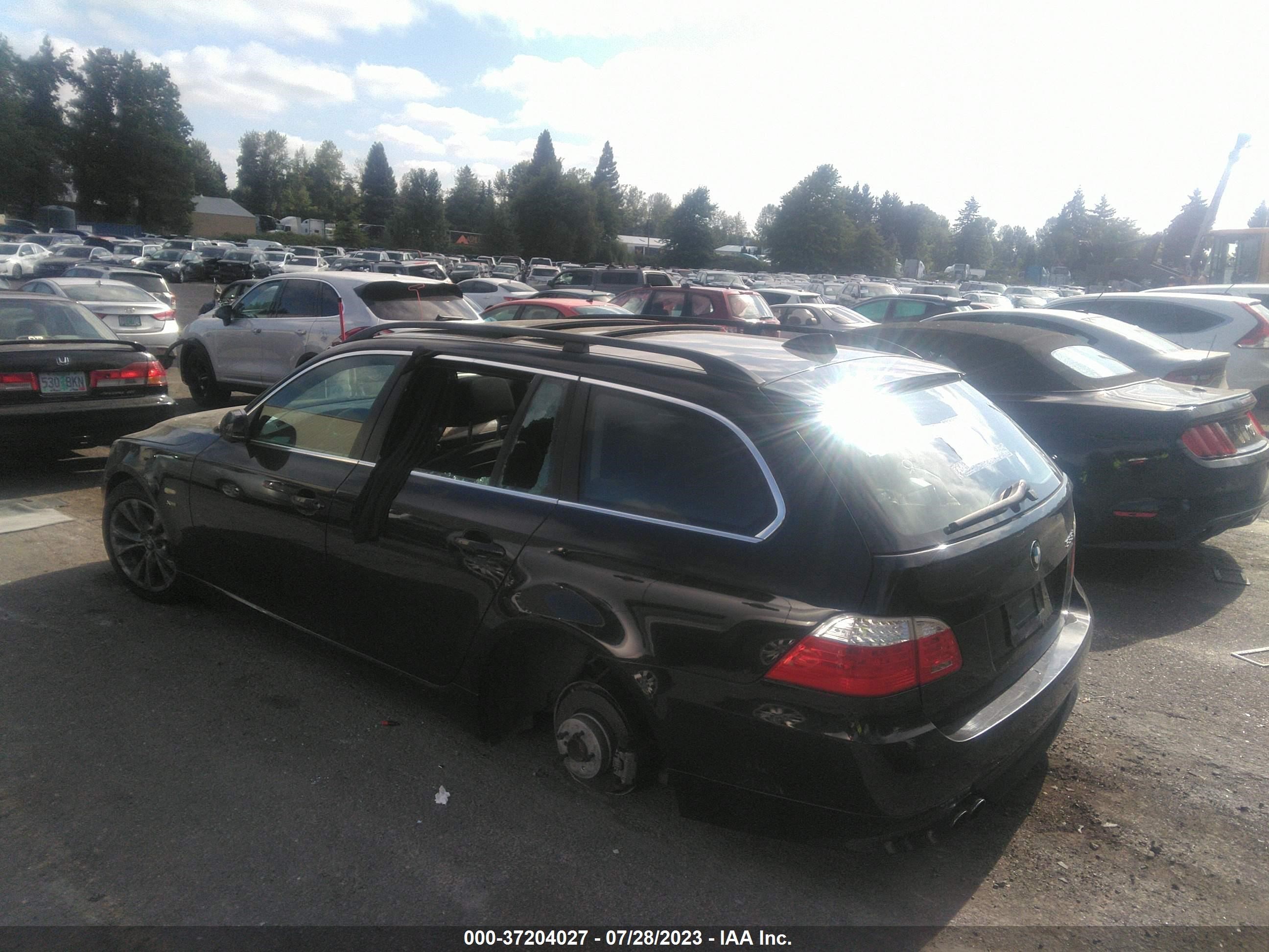 Photo 2 VIN: WBAPT73529CX02495 - BMW 5ER 