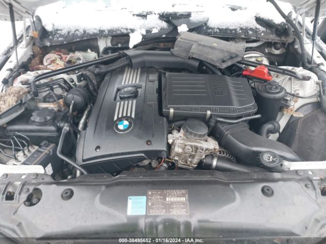 Photo 9 VIN: WBAPT7C53AC237584 - BMW 535I 