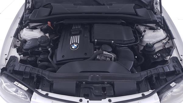 Photo 25 VIN: WBAUC71029VG94304 - BMW 135 I 