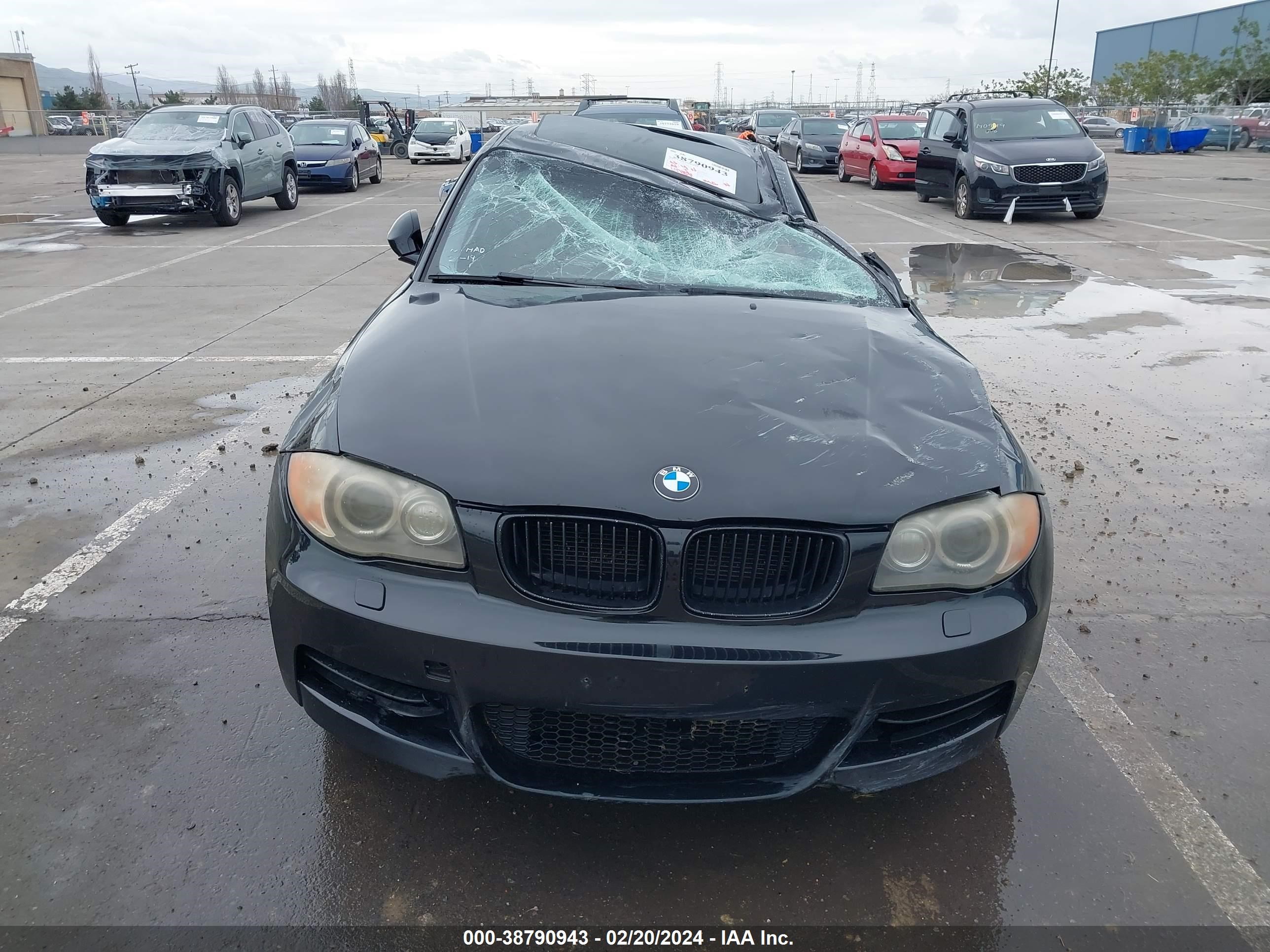 Photo 11 VIN: WBAUC73518VF24278 - BMW 1ER 