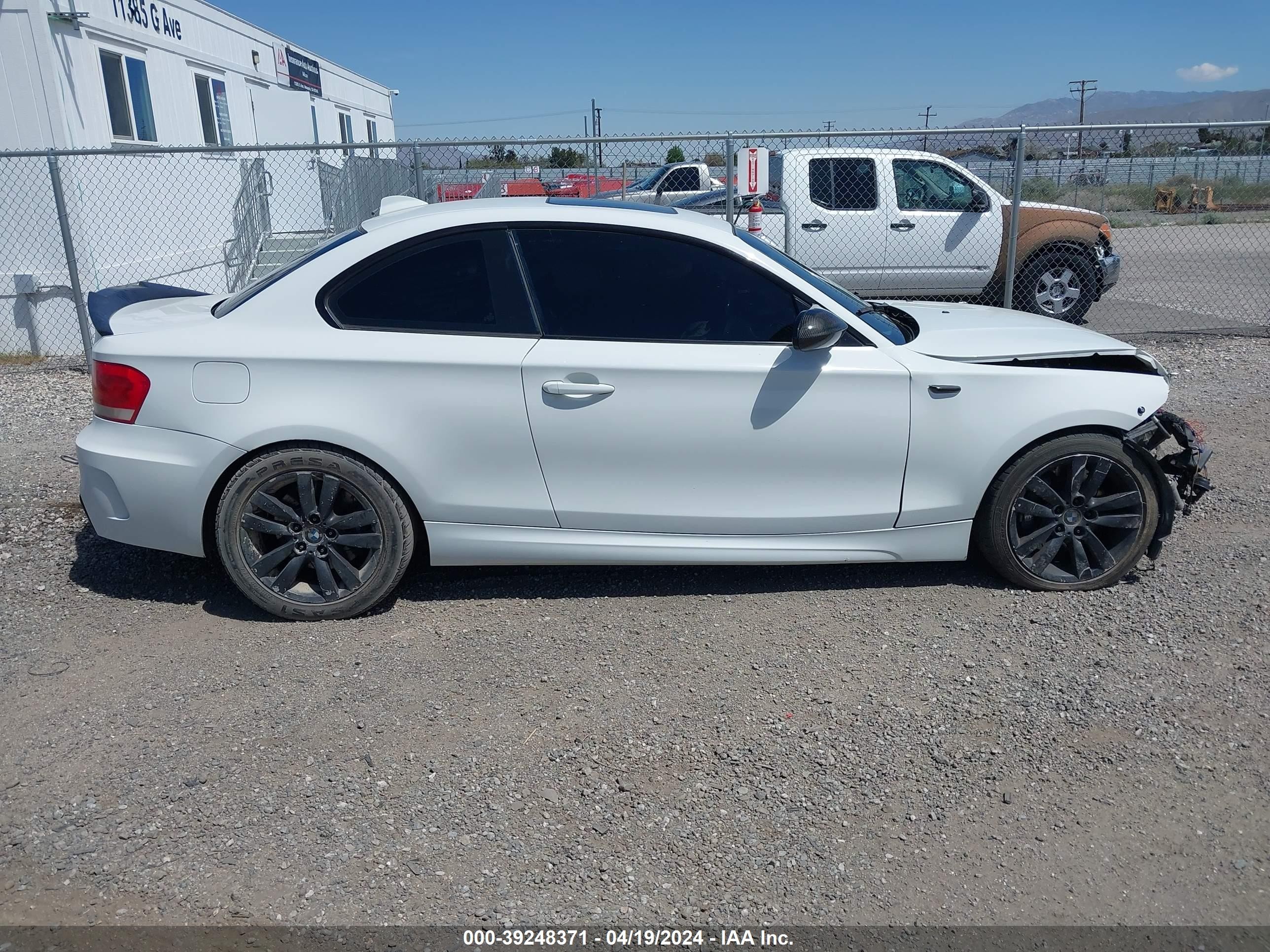 Photo 13 VIN: WBAUC73569VK94848 - BMW 1ER 