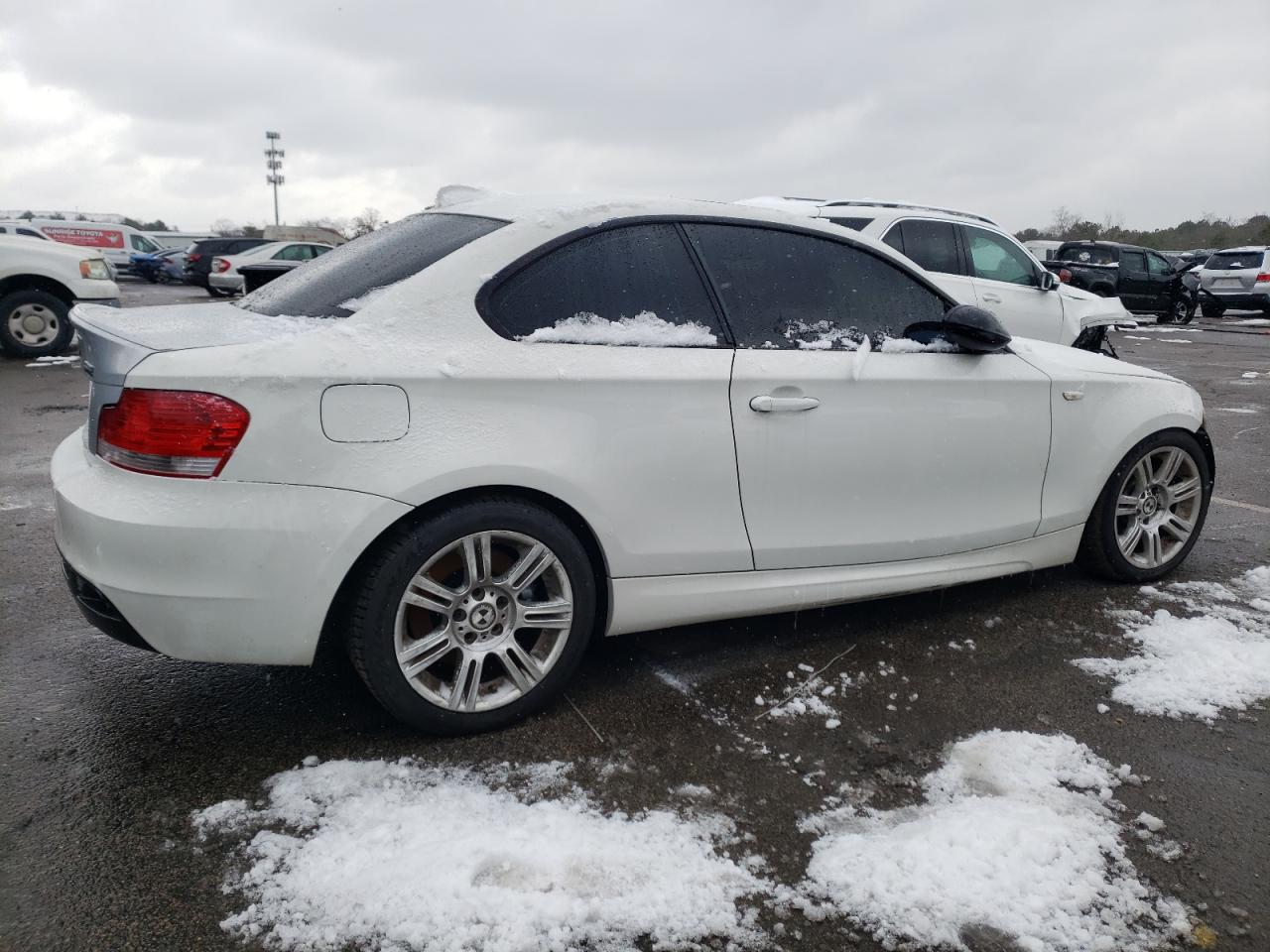 Photo 2 VIN: WBAUC73578VF22518 - BMW 1ER 